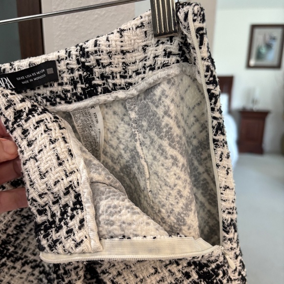 Zara Textured Tweed Mini Skirt - Size XS - Picture 4 of 6